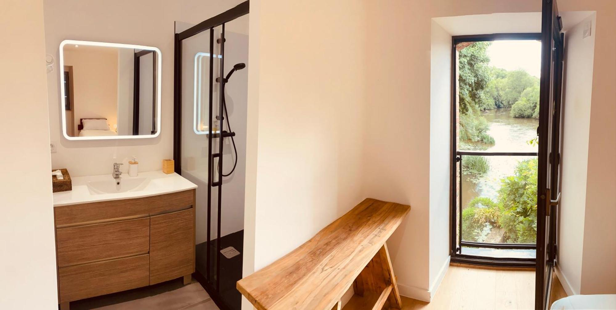 Chanverrie Le Moulin Du Guy, Proche Du Puy Dufou B&B 외부 사진
