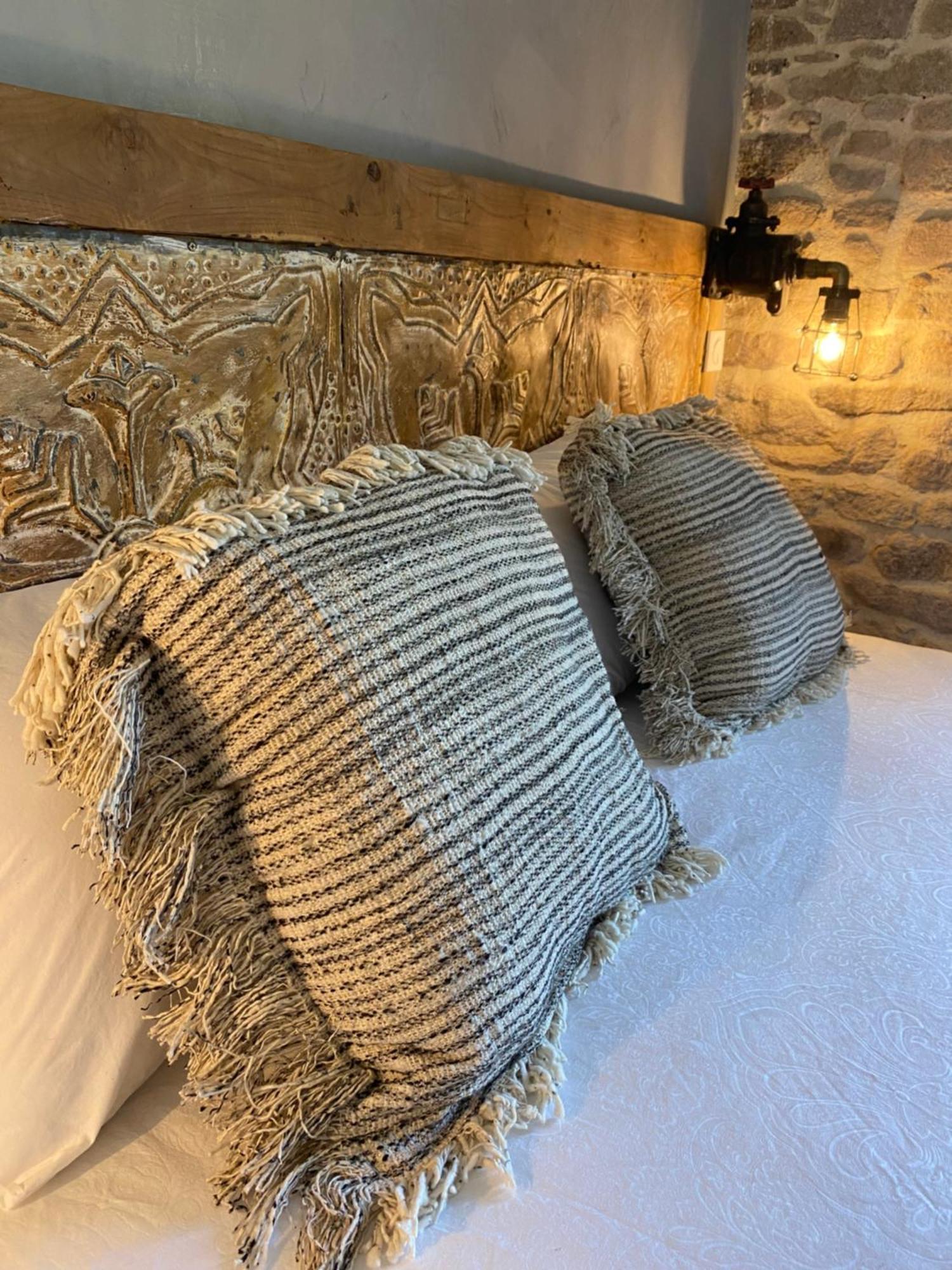 Chanverrie Le Moulin Du Guy, Proche Du Puy Dufou B&B 외부 사진
