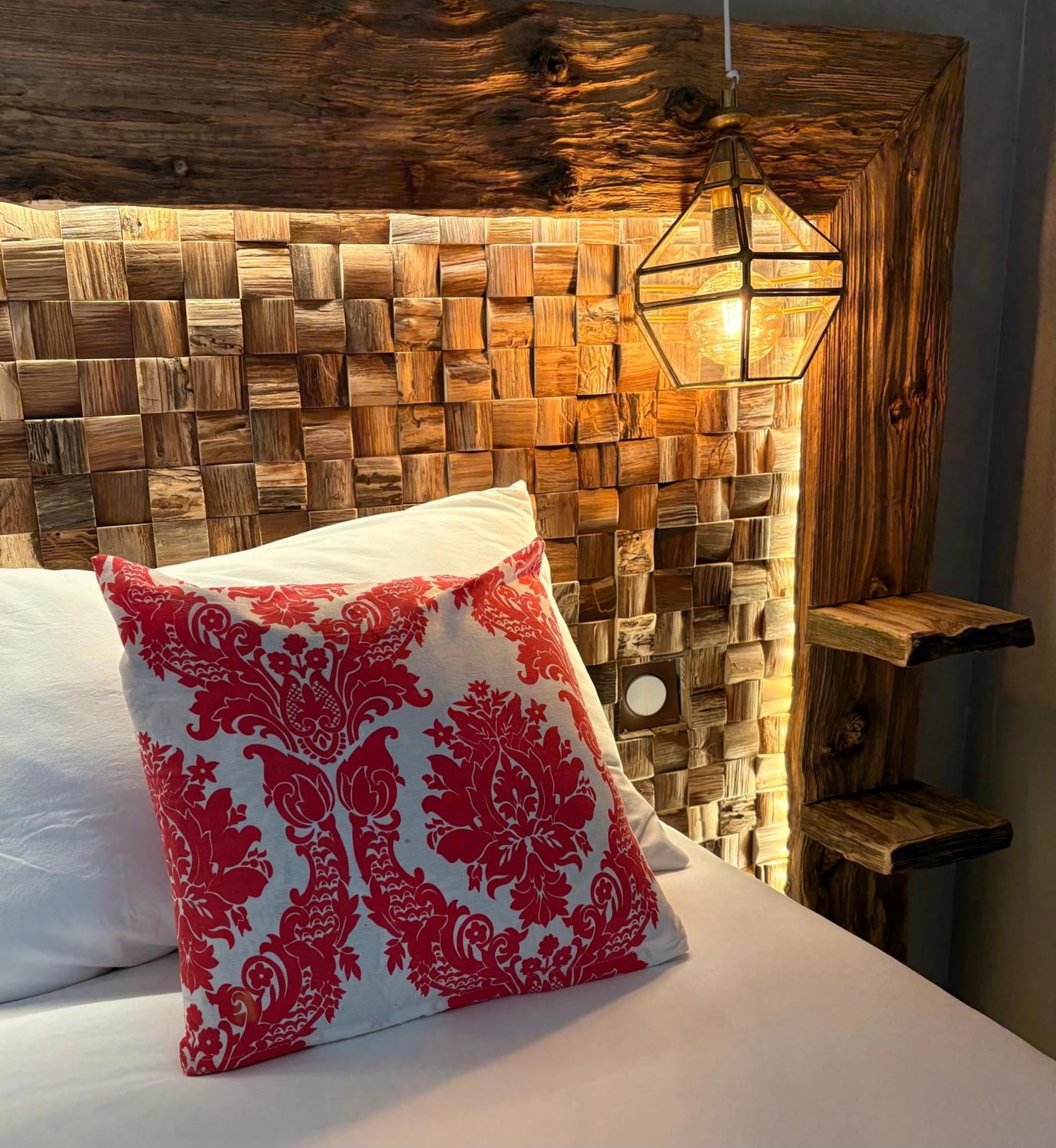 Chanverrie Le Moulin Du Guy, Proche Du Puy Dufou B&B 외부 사진