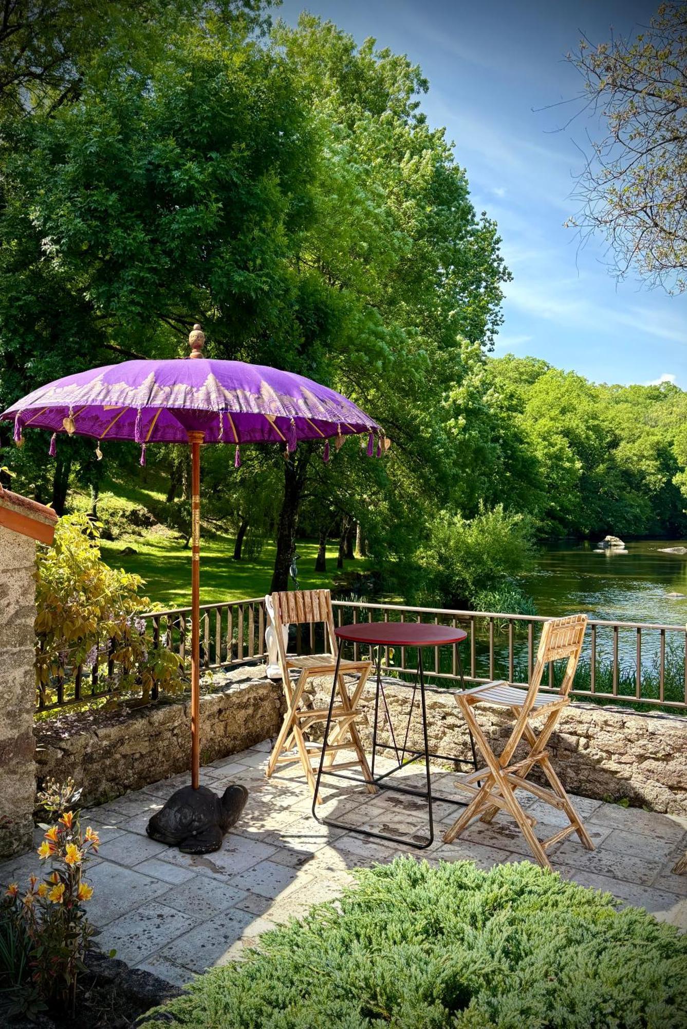 Chanverrie Le Moulin Du Guy, Proche Du Puy Dufou B&B 외부 사진