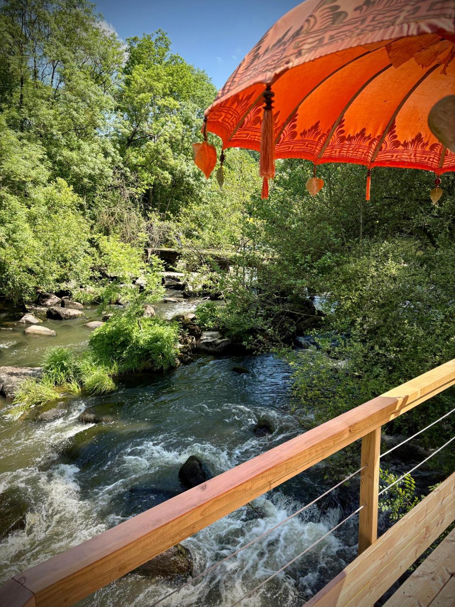 Chanverrie Le Moulin Du Guy, Proche Du Puy Dufou B&B 외부 사진