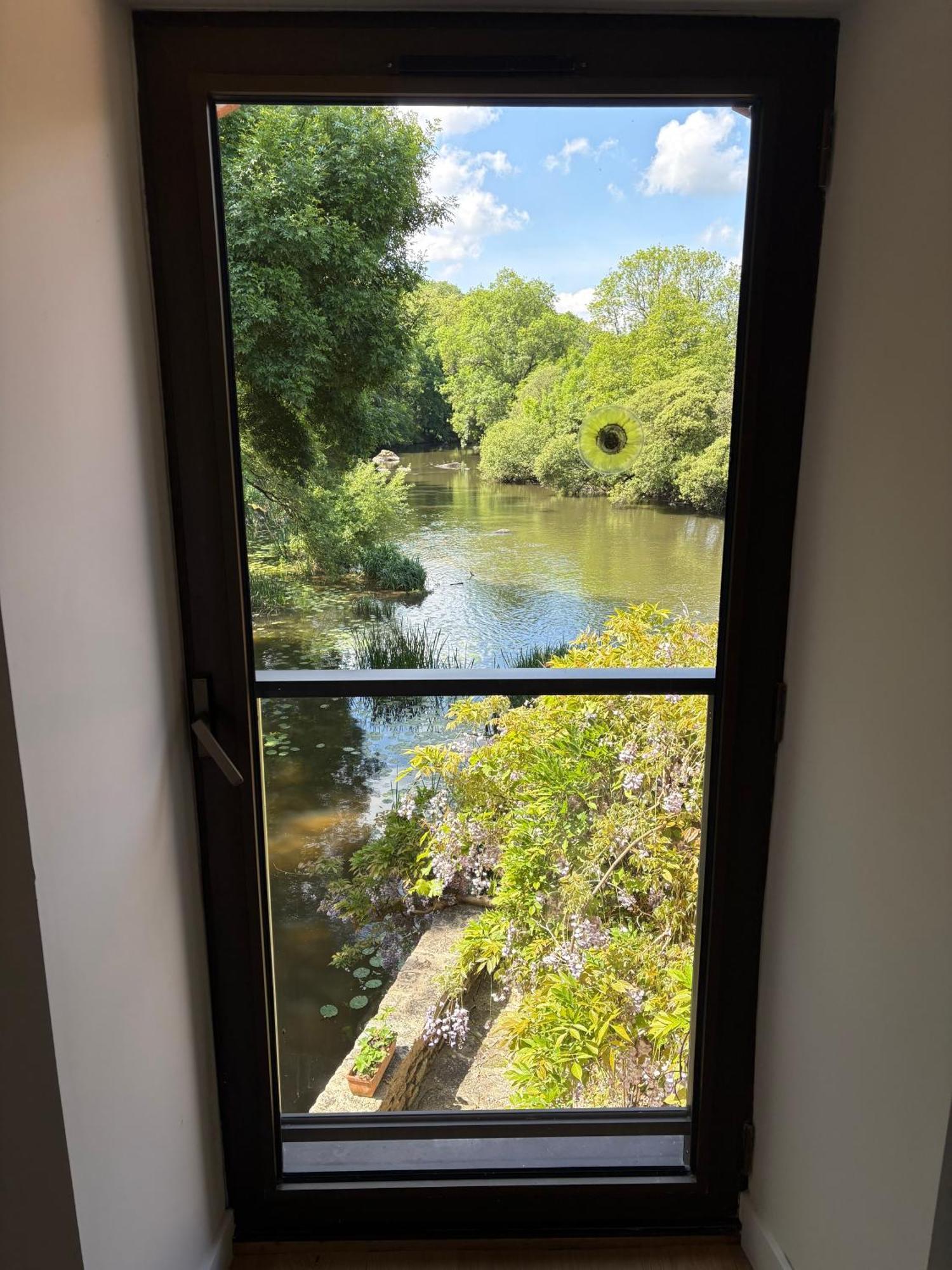 Chanverrie Le Moulin Du Guy, Proche Du Puy Dufou B&B 외부 사진
